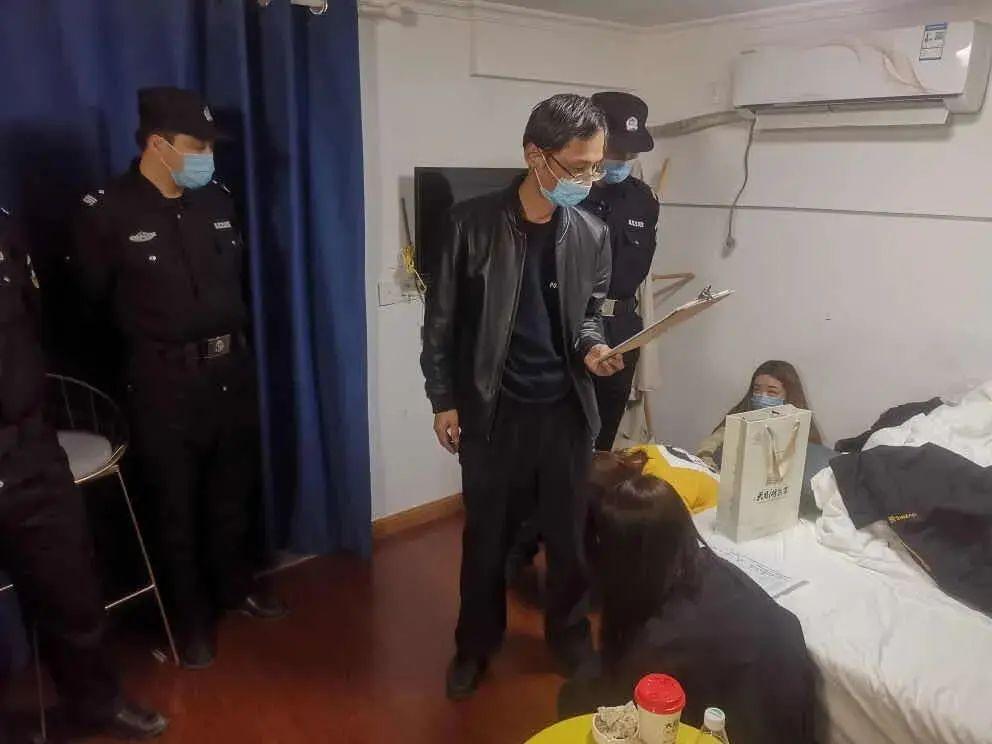 關(guān)于MM污直播現(xiàn)象的深度探討，涉黃問題的社會影響分析