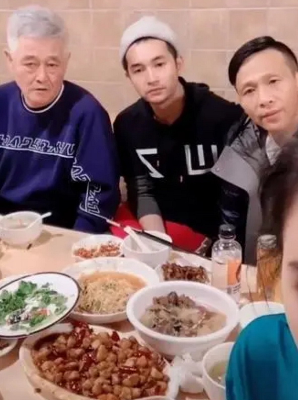 老生姜直播，魅力四溢的直播盛宴