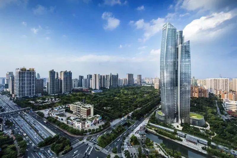 路勁城市主場(chǎng)最新房?jī)r(jià)，理想城市生活的選擇與價(jià)格走勢(shì)分析