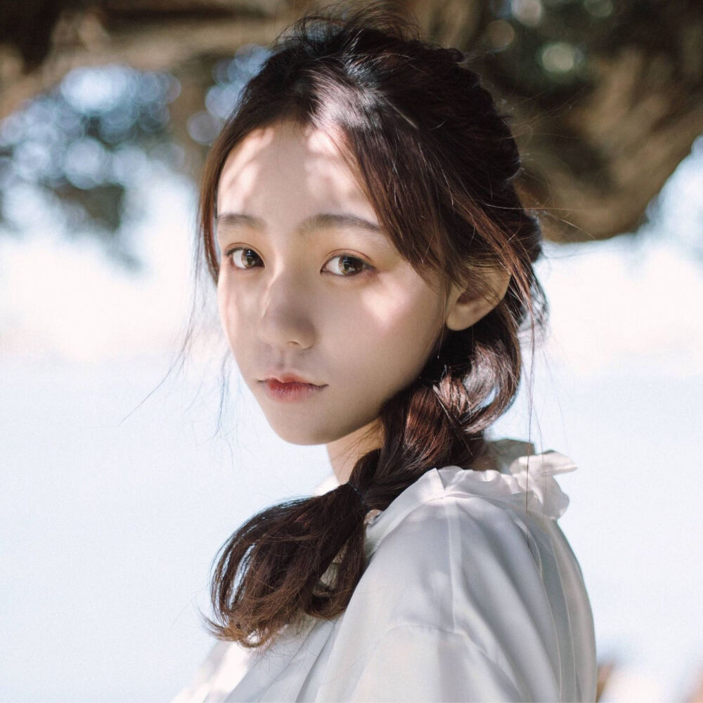 科技與美學(xué)的完美融合，最新小清新女生頭像精選