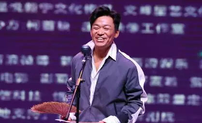 影視演員剛,影視演員剛，變化中的學(xué)習(xí)，自信與成就的力量