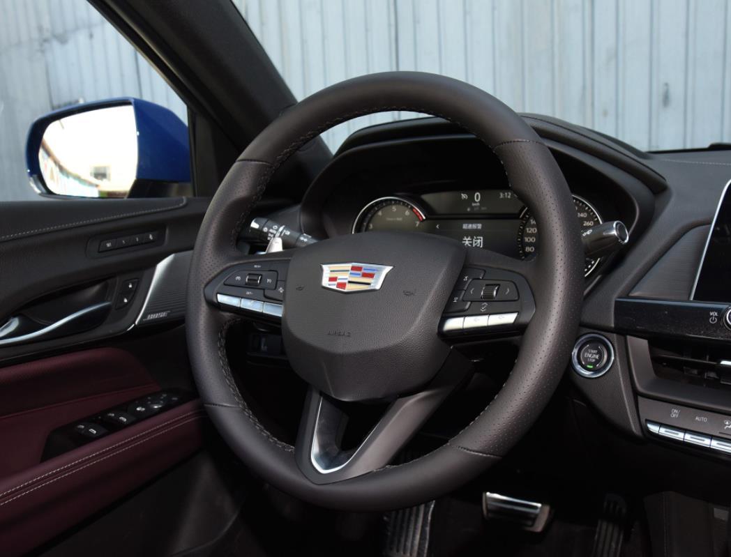 凱迪拉克全新車型,凱迪拉克全新車型，家的溫馨與友情的見證