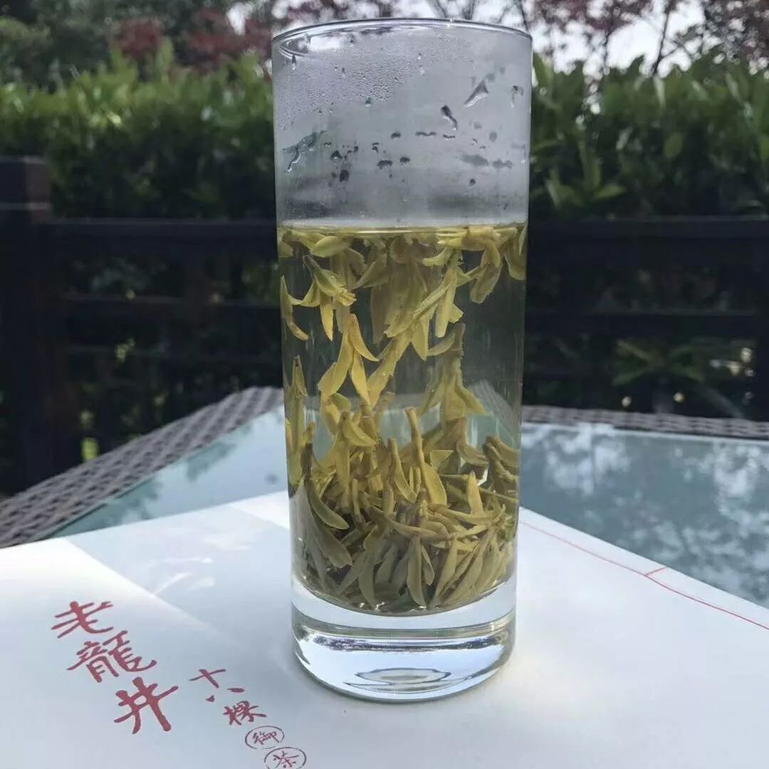 老龍井十八棵御茶，歷史的馨香與時(shí)代的印記，價(jià)格揭秘！