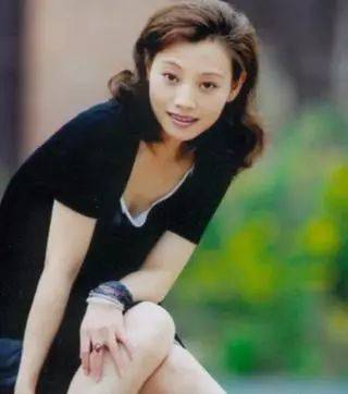 演員李宜娟，演藝之路的璀璨之星