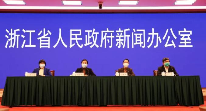 龍?bào)J虎步