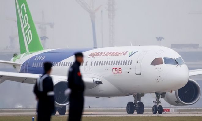 中航飛機(jī)掀起新篇章，領(lǐng)略國之重器風(fēng)采，最新航空技術(shù)展示！